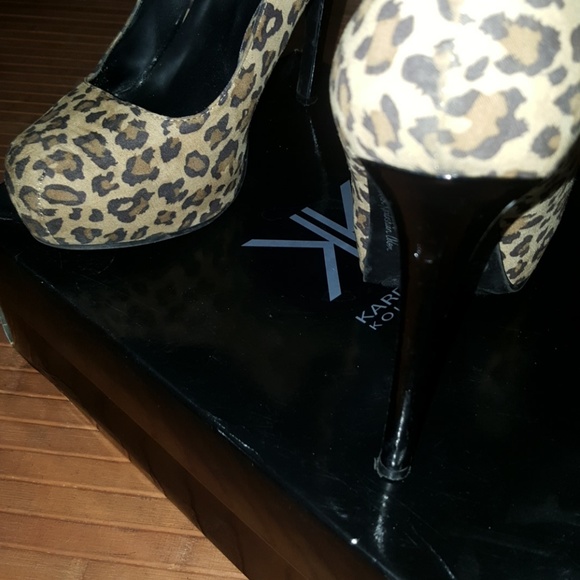 Kardashian Kollection Leopard Pumps - Picture 3 of 6
